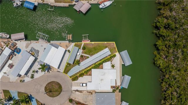 3965 Phoenix DR, St. James City, FL 33956
