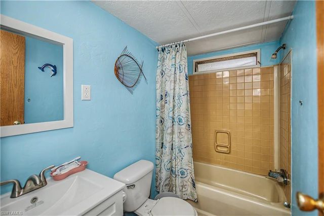 3965 Phoenix DR, St. James City, FL 33956