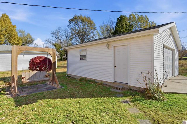 771 Chestnut Street, Calvert City, KY 42029