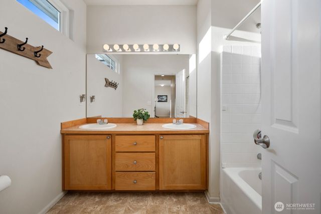 5844 Marshall Place SE, Auburn, WA 98092