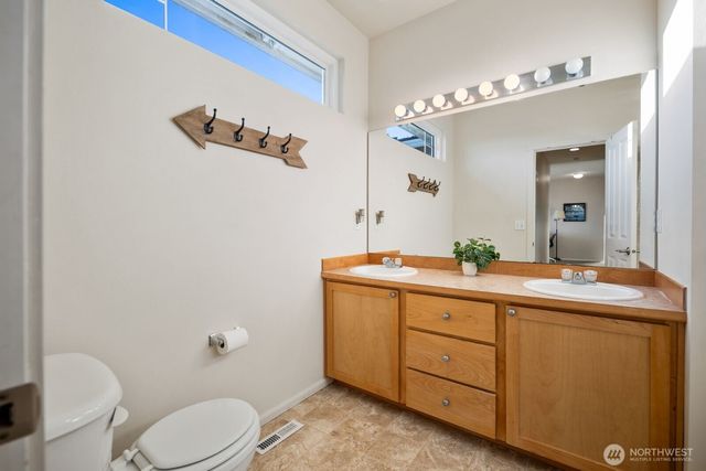 5844 Marshall Place SE, Auburn, WA 98092
