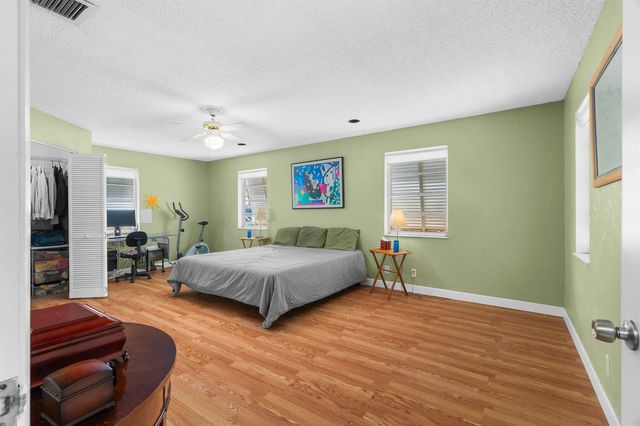 1601 NE 48TH Court, Oakland Park, FL 33334