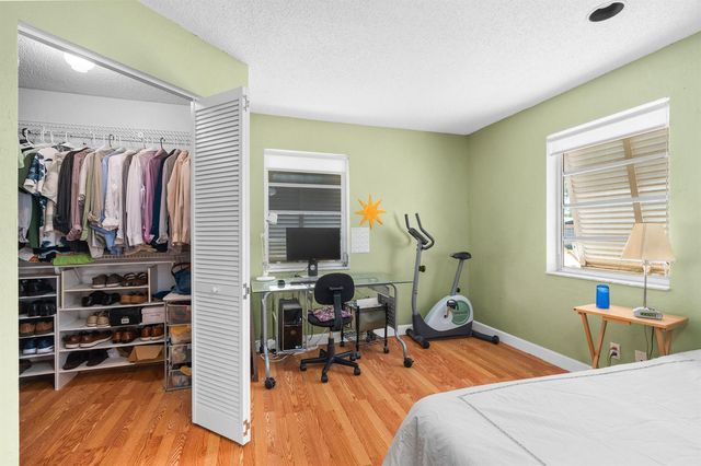 1601 NE 48TH Court, Oakland Park, FL 33334