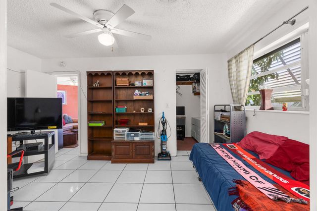 1601 NE 48TH Court, Oakland Park, FL 33334