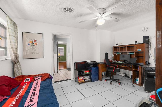 1601 NE 48TH Court, Oakland Park, FL 33334