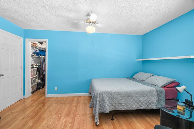 1601 NE 48TH Court, Oakland Park, FL 33334