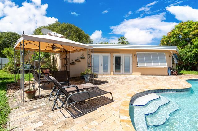 1601 NE 48TH Court, Oakland Park, FL 33334