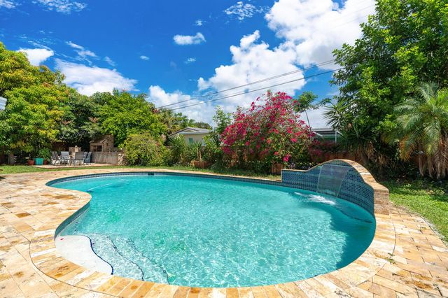 1601 NE 48TH Court, Oakland Park, FL 33334