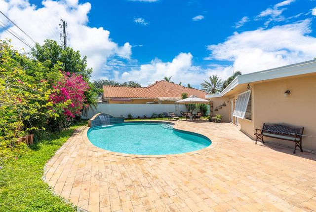 1601 NE 48TH Court, Oakland Park, FL 33334
