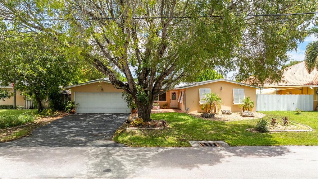 1601 NE 48TH Court, Oakland Park, FL 33334