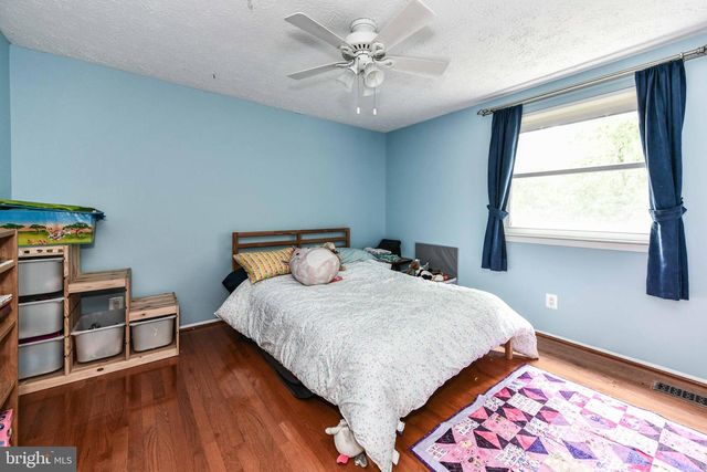 1721 WHITEWOOD LN, Herndon, VA 20170
