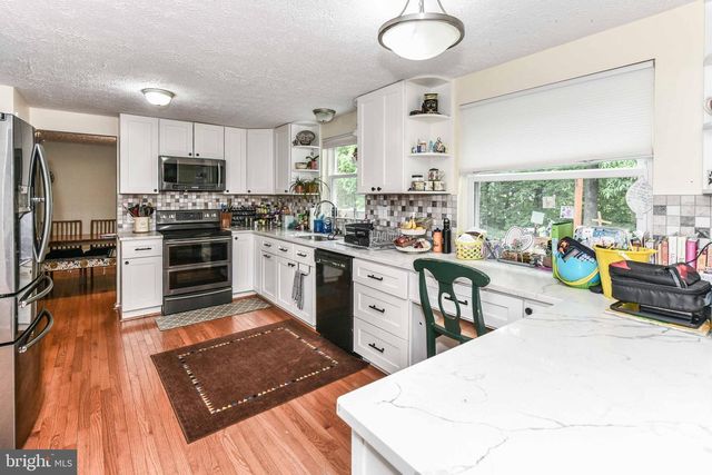 1721 WHITEWOOD LN, Herndon, VA 20170