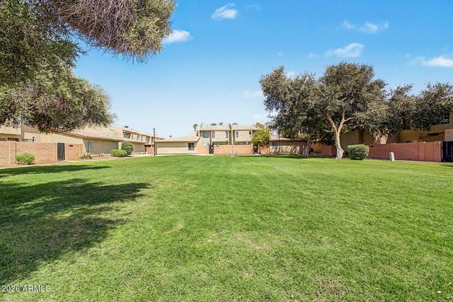 4470 W PALMAIRE Avenue, Glendale, AZ 85301