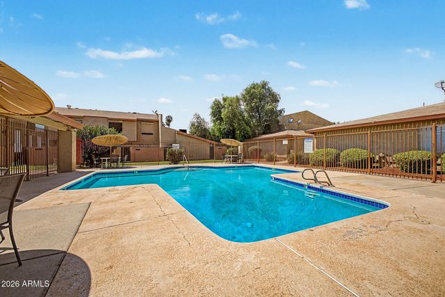 4470 W PALMAIRE Avenue, Glendale, AZ 85301
