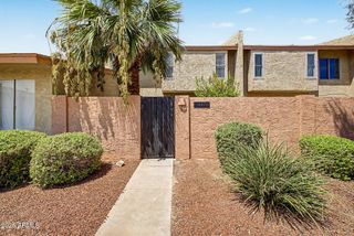 4470 W PALMAIRE Avenue, Glendale, AZ 85301