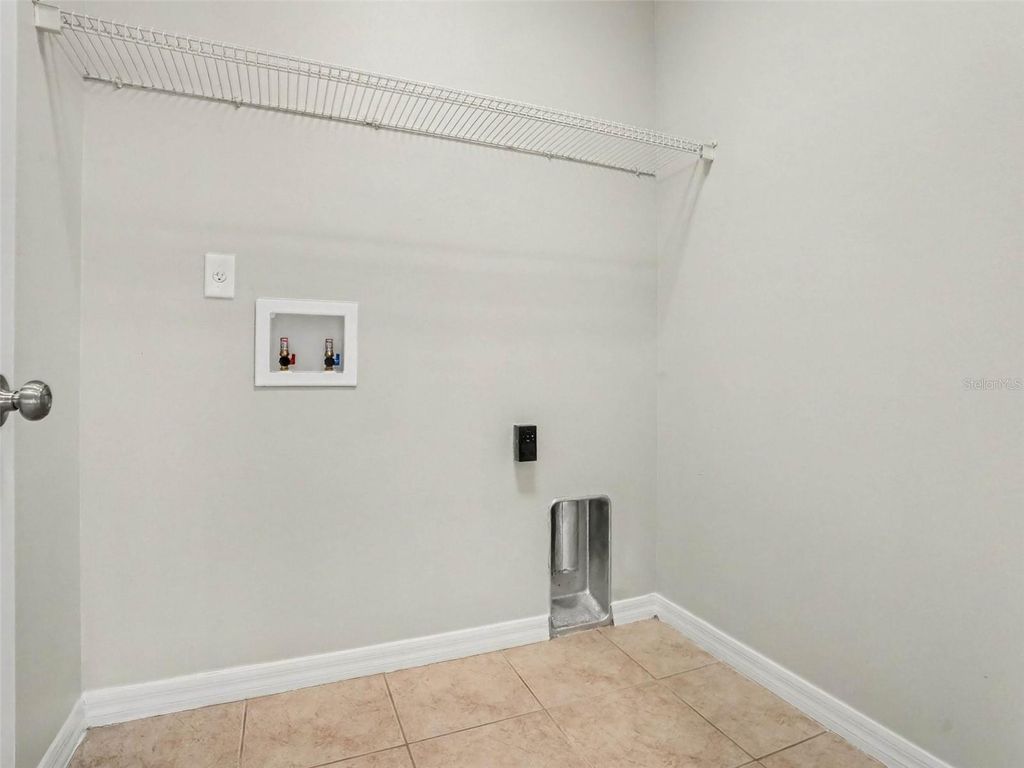 Image 19 of property listing at 5007 SHALE RIDGE TRAIL, Orlando, FL 32818