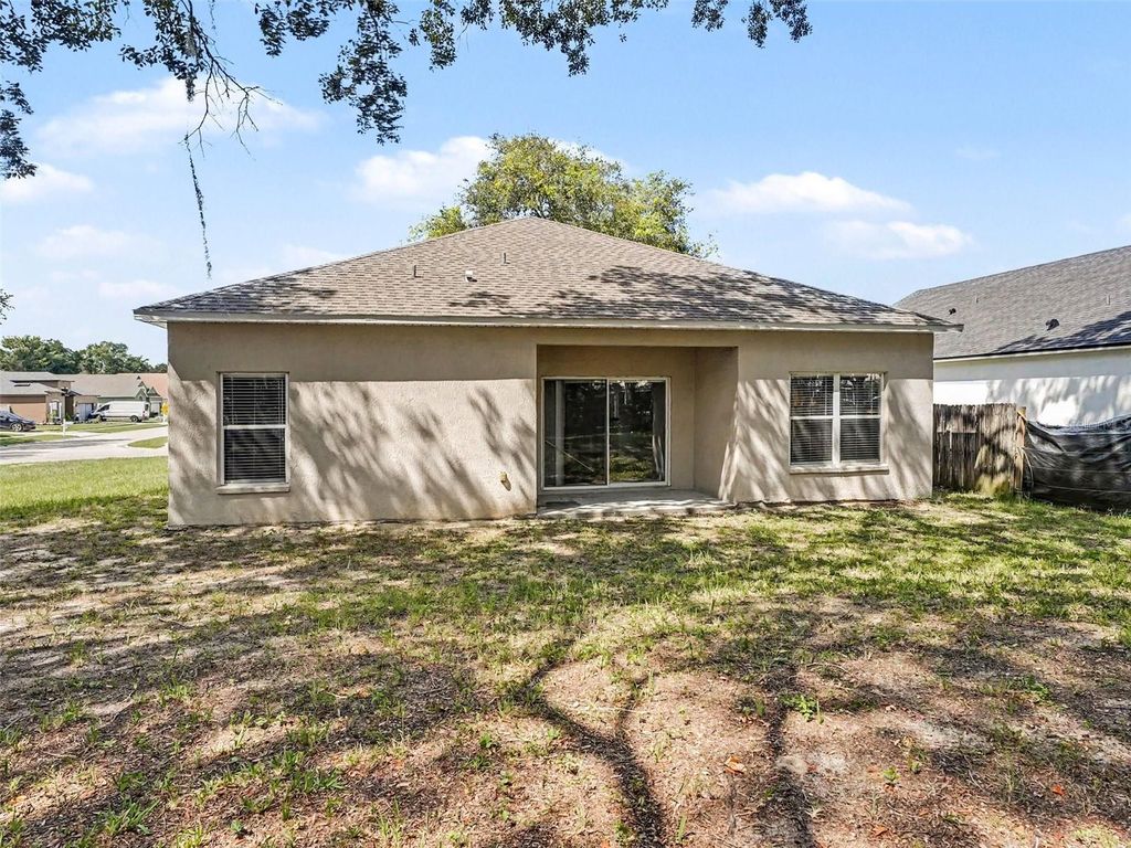 Image 20 of property listing at 5007 SHALE RIDGE TRAIL, Orlando, FL 32818