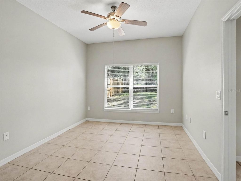 Image 10 of property listing at 5007 SHALE RIDGE TRAIL, Orlando, FL 32818
