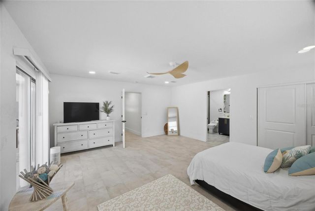 4014 W ROGERS AVENUE, Tampa, FL 33611