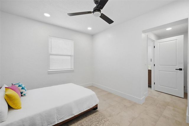 4014 W ROGERS AVENUE, Tampa, FL 33611