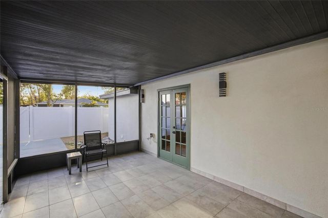 4014 W ROGERS AVENUE, Tampa, FL 33611