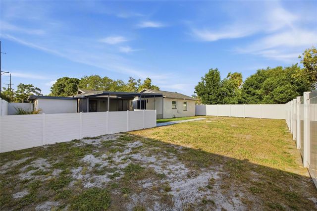 4014 W ROGERS AVENUE, Tampa, FL 33611