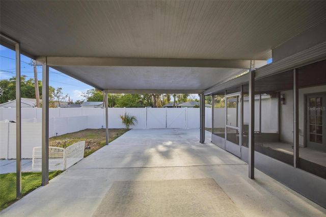 4014 W ROGERS AVENUE, Tampa, FL 33611