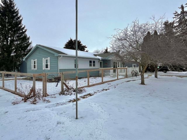 924 2nd Ave SW, Oelwein, IA 50662