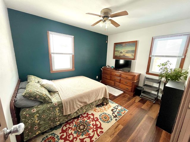 924 2nd Ave SW, Oelwein, IA 50662