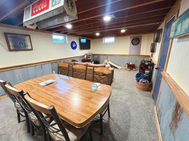 924 2nd Ave SW, Oelwein, IA 50662