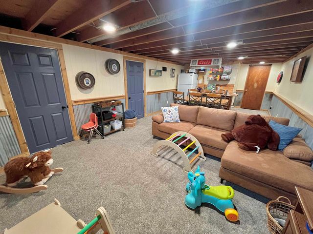 924 2nd Ave SW, Oelwein, IA 50662