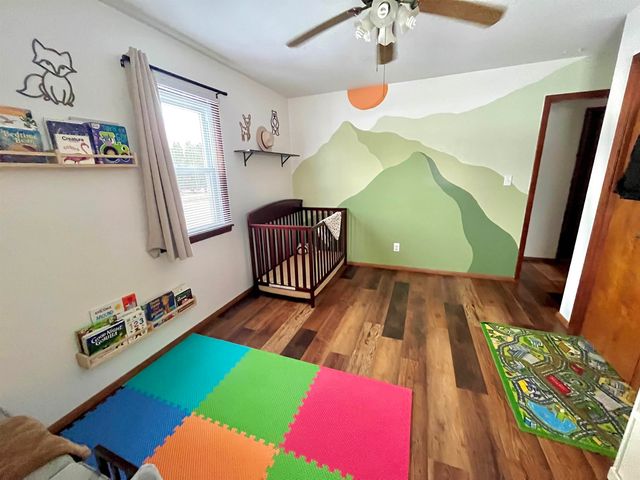 924 2nd Ave SW, Oelwein, IA 50662