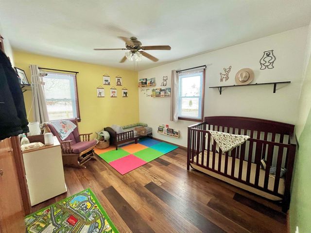 924 2nd Ave SW, Oelwein, IA 50662