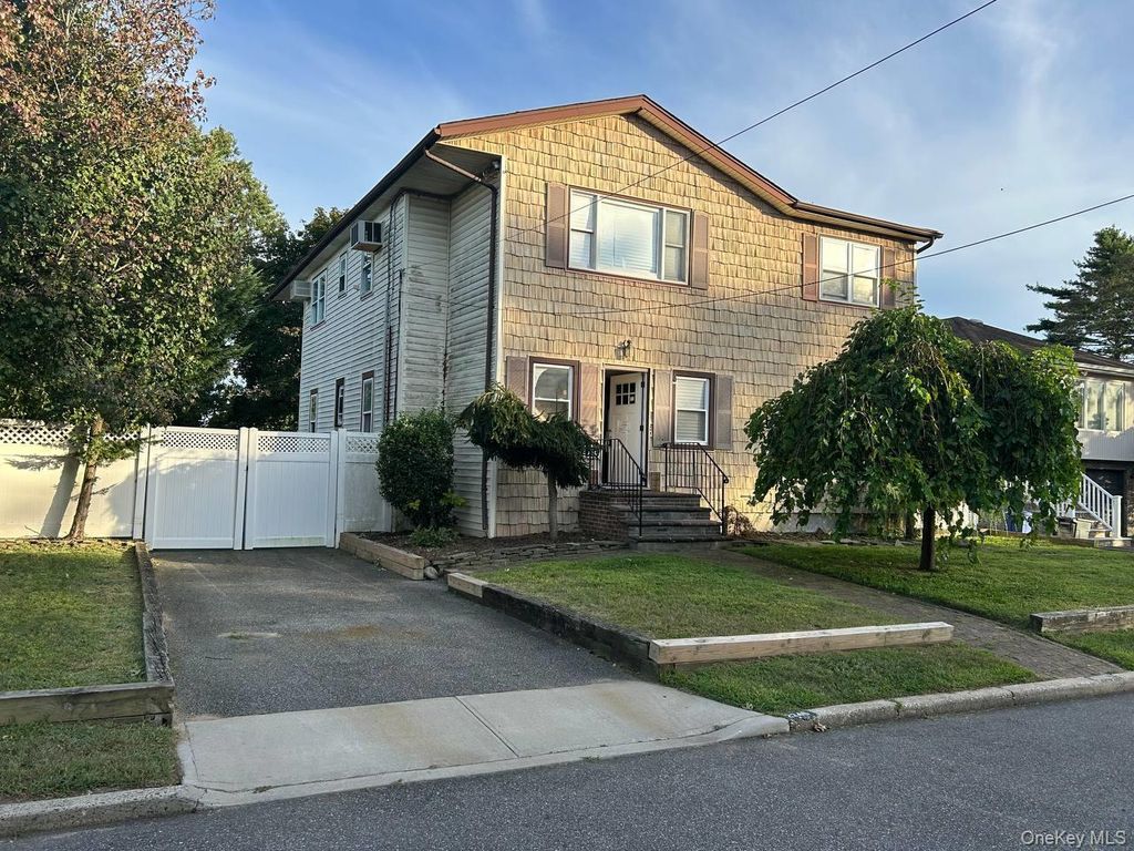 2346 Fowler Street, North Bellmore, NY 11710