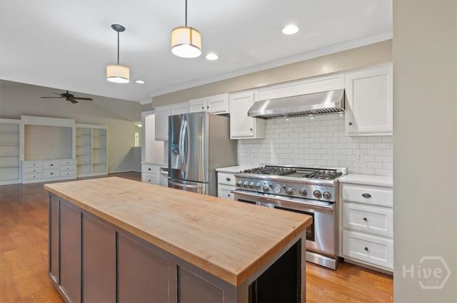 375 Hermitage Drive, Richmond Hill, GA 31324