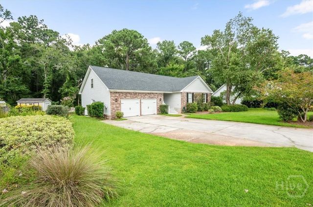 375 Hermitage Drive, Richmond Hill, GA 31324