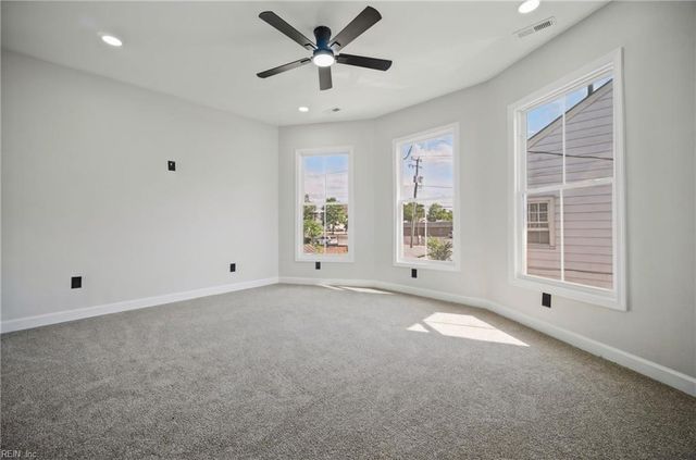 208 Clay ST, Suffolk, VA 23434