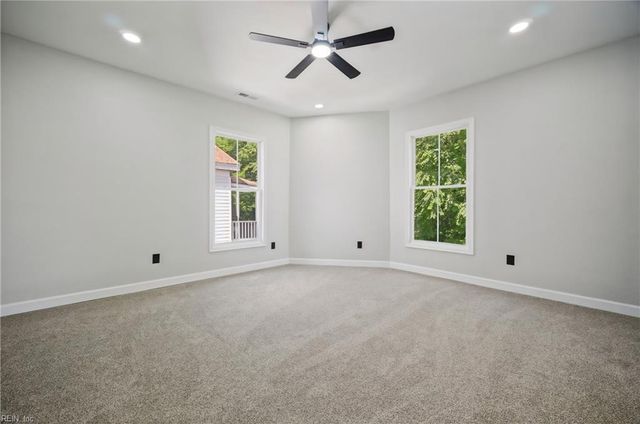 208 Clay ST, Suffolk, VA 23434