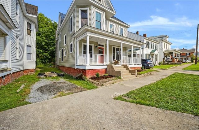 208 Clay ST, Suffolk, VA 23434