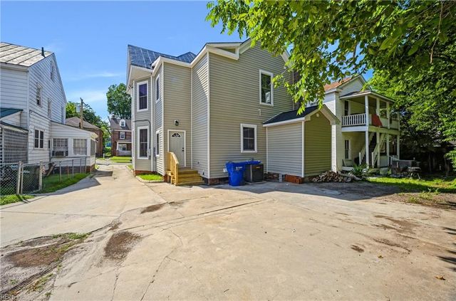 208 Clay ST, Suffolk, VA 23434