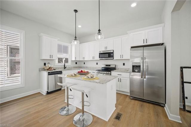 208 Clay ST, Suffolk, VA 23434