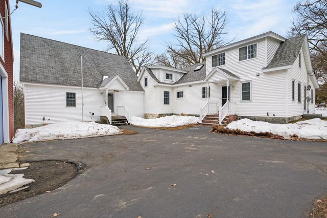 60 Walnut Avenue, North Hampton, NH 03862