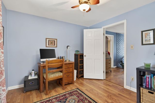 60 Walnut Avenue, North Hampton, NH 03862