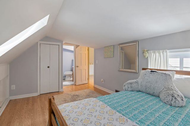 60 Walnut Avenue, North Hampton, NH 03862