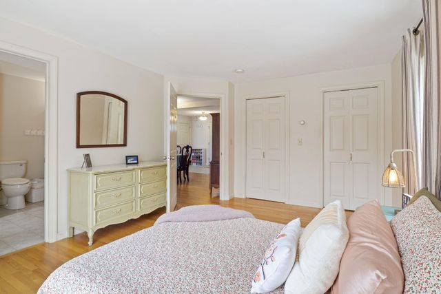 60 Walnut Avenue, North Hampton, NH 03862