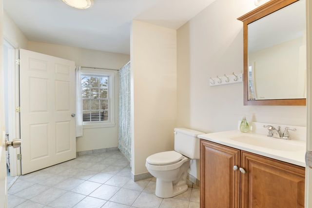 60 Walnut Avenue, North Hampton, NH 03862