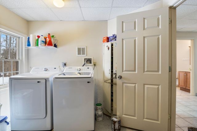 60 Walnut Avenue, North Hampton, NH 03862