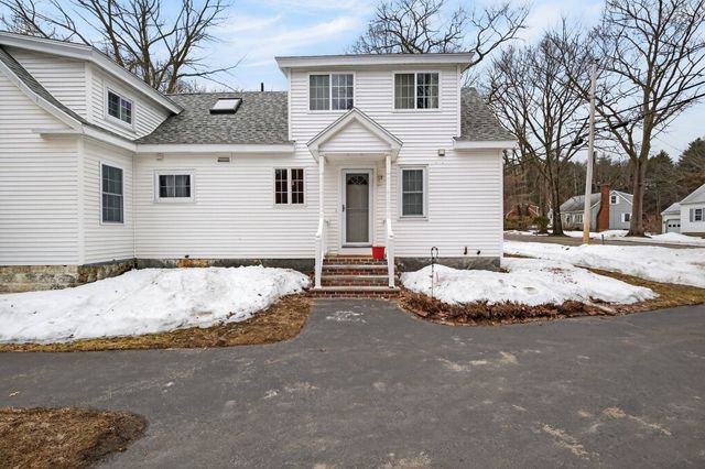 60 Walnut Avenue, North Hampton, NH 03862