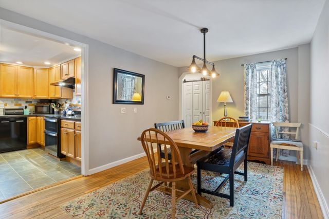 60 Walnut Avenue, North Hampton, NH 03862