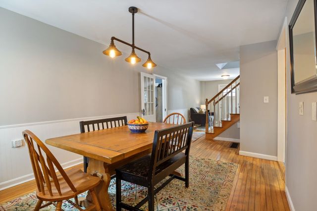 60 Walnut Avenue, North Hampton, NH 03862